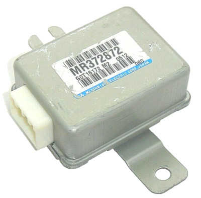 NEW GENUINE / OEM G0T16172M2 MR372872 for MITSUBISHI MONTERO SPORT