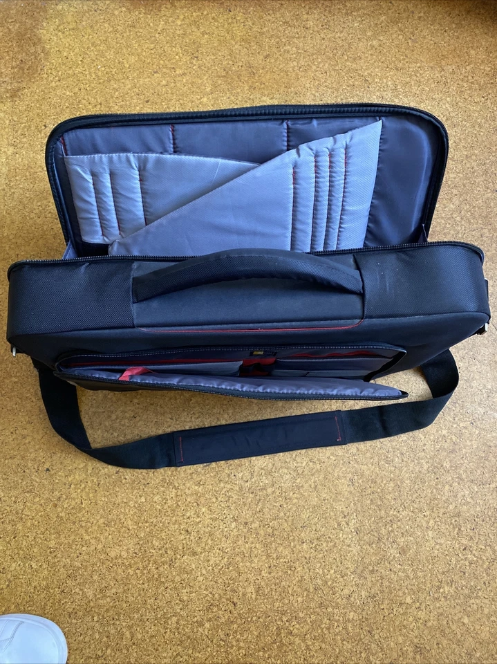 Case LOGIC® Notebook Tasche Passend für Ca maximal: 39,6cm (15,6") Neuwertig - Bild 3 von 4