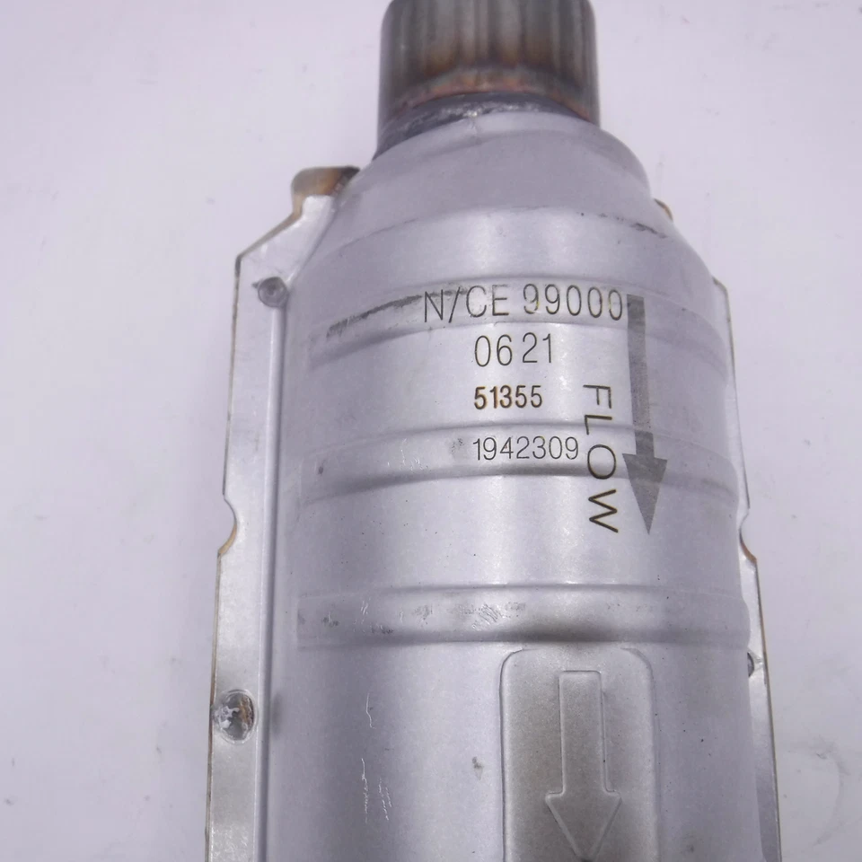 MagnaFlow 51355 催化转换器 2-1/4 英寸进出适用于 1999 - 2002 年马自达 Miata — 第 3/3 张图片