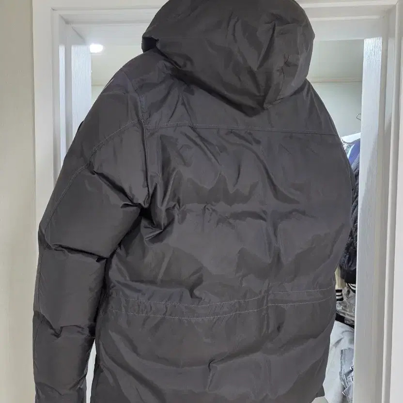 Canada Goose Men's L Size Padded Parka thumbnail 2