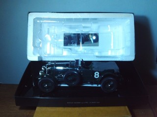 1/18 MINICHAMPS 100 139530 BENTLEY BLOWER 4.5 LITRE LE MANS 1930 #8 BENJAFIELD/R