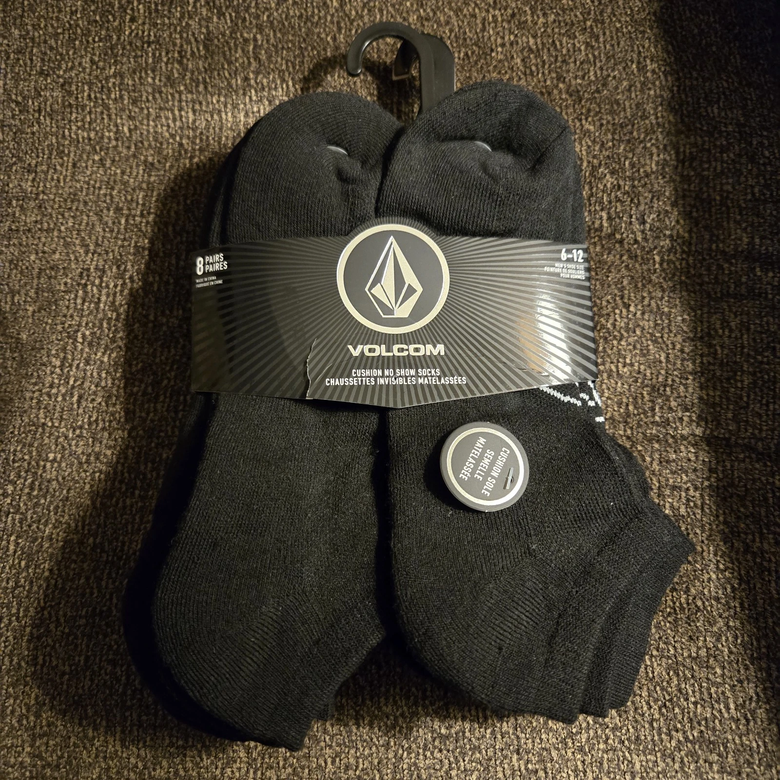 NEW Men's 6-12 Volcom Cushioned No Show Socks 8-Pack Black Logo