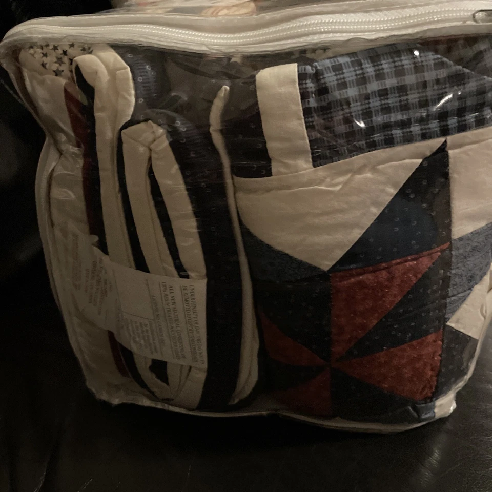 Georgetown Quilt Set With Shams  Bed in a Bag NEW - Изображение 3 из 4