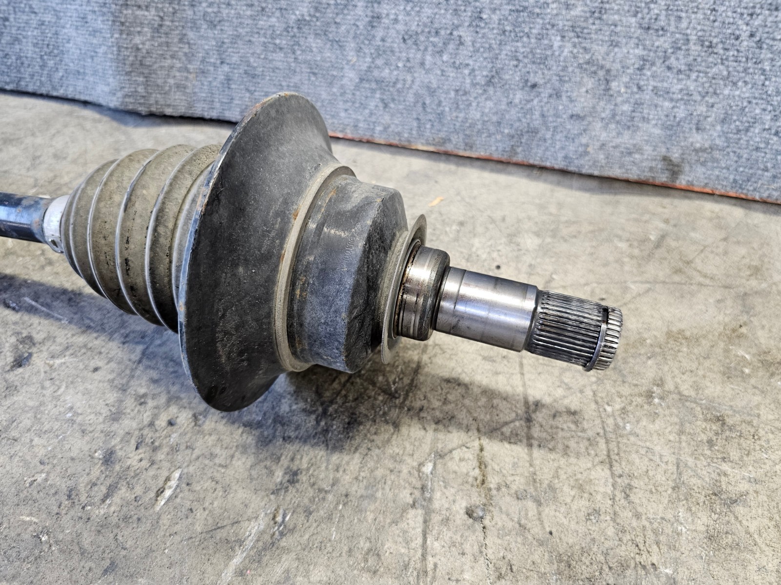 A1663301400 MERCEDES W166 Ml 63 AMG X166 GLS Drive Shaft Front 