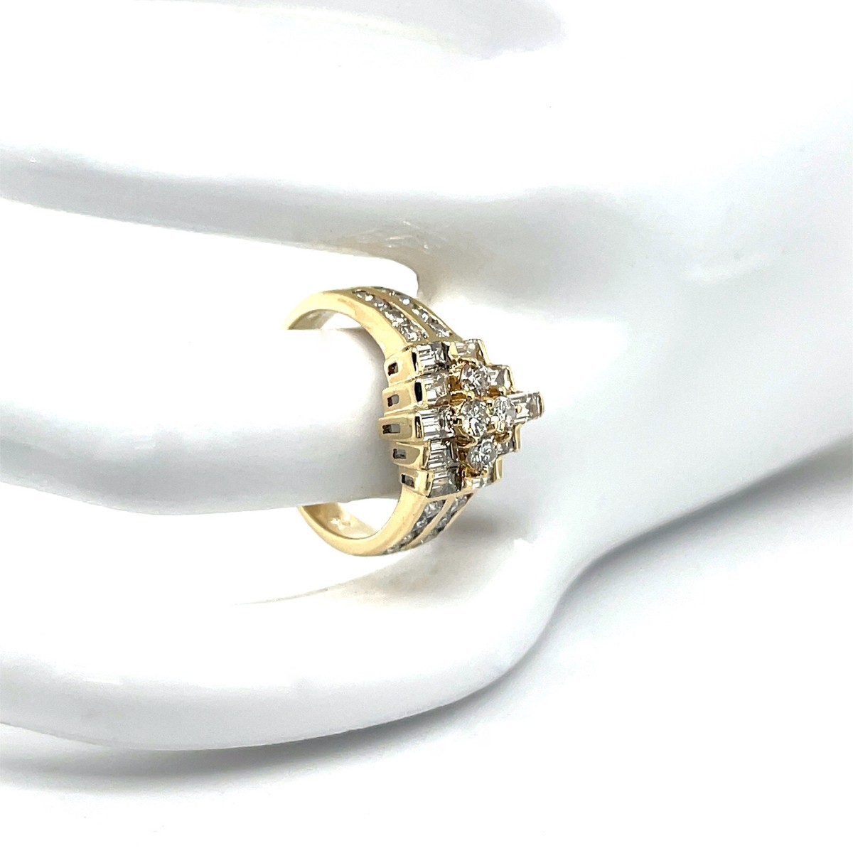 Schöner Antiker Trapez Ring 750/- Gelbgold mit 30 Brillanten Nr