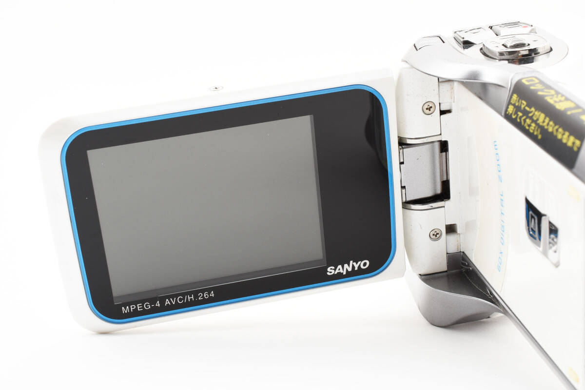 SANYO Xacti DMX-CA8 Waterproof Digital Movie Camera White SANYO Xacti DMX-CA8 Waterproof Digital Movie Camera White