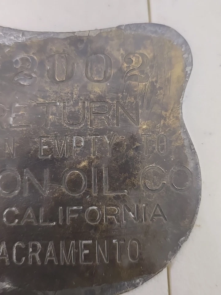 Etiqueta de tambor de aceite con escudo de latón Union Oil Co of California de 1920 rara Foto 3 de 4