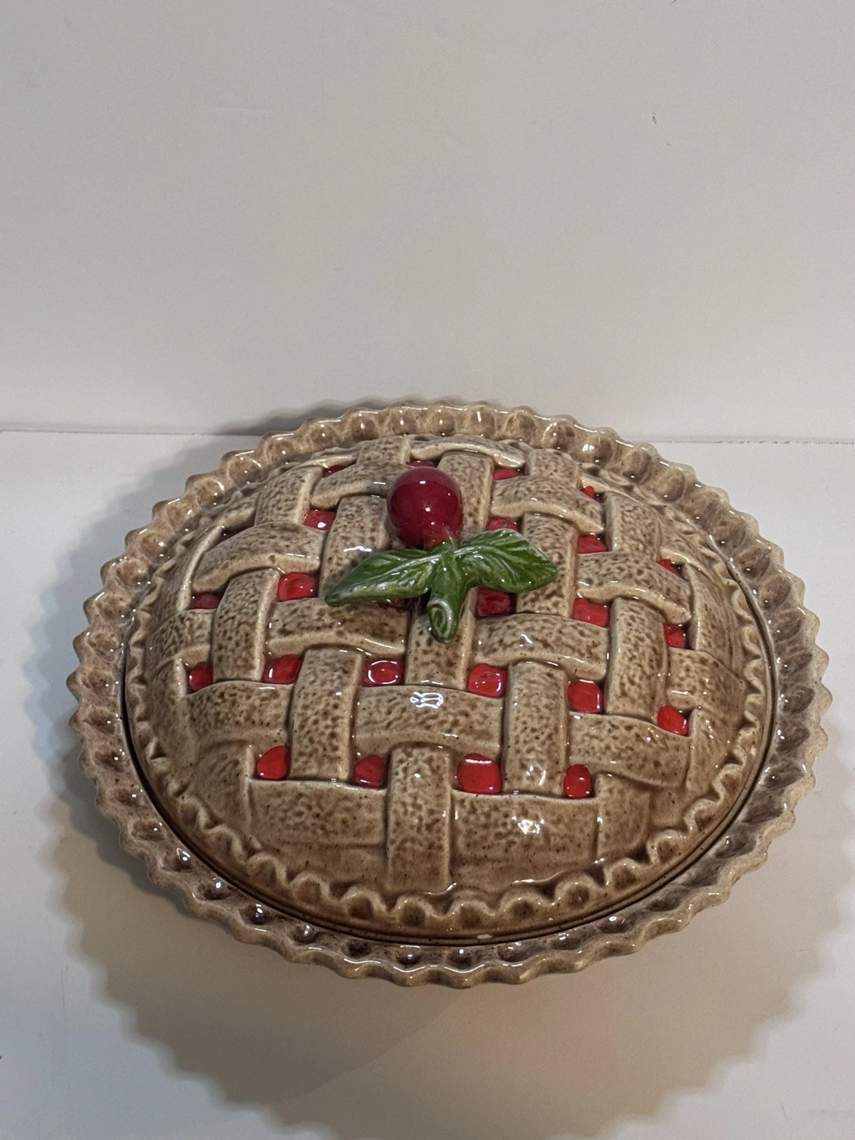 Vintage Ceramic Pie Keeper Dish with Lid. Beautiful with cherry on top.
Opens in a new window or tab