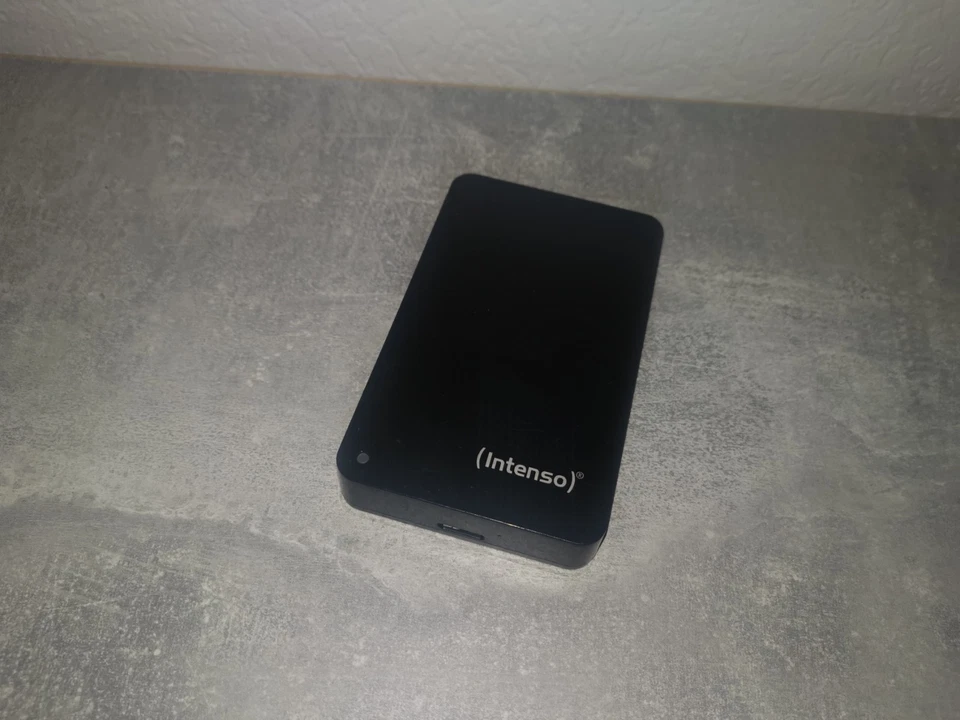 Intenso Festplatte extern 2 TB voll funktionsfähig