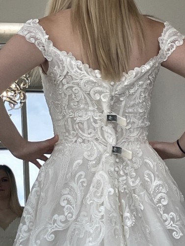 Allure Wedding Dress (Size 10) - Picture 3 of 12