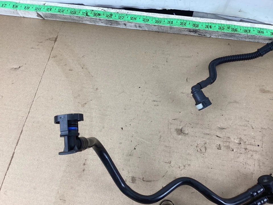 Mangueira de conexão 2013-2018 Volkswagen Jetta VAG 04E133366C fabricante de equipamento original - Imagem 4 de 4