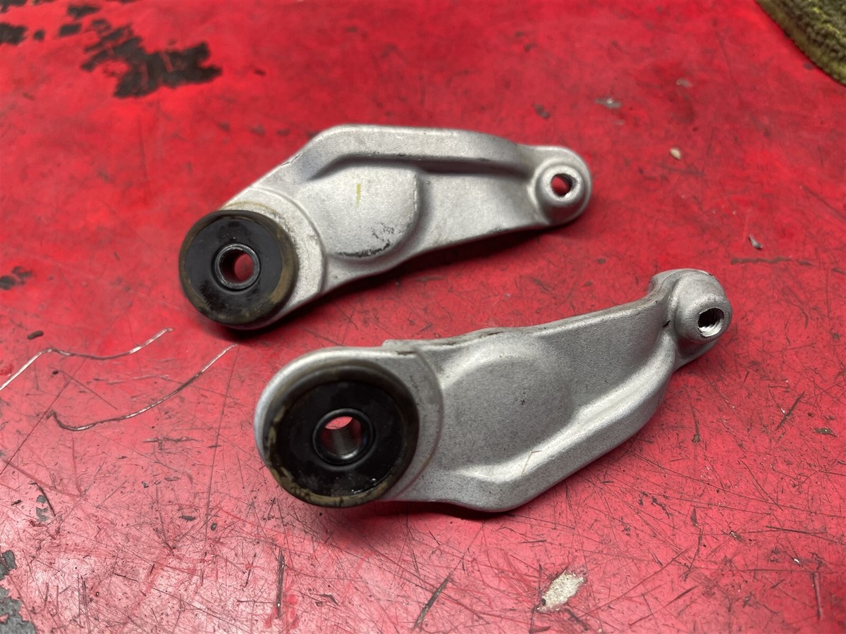 Yamaha YZFR1 YZF-R1 YFZ R1 04-08 R6 08-16 OEM Fuel Gas Tank Mounts