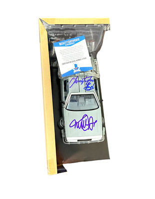 DeLorean Michael J Fox Christopher Lloyd Signed Auto Back To The Future 1:24 Delorean Bas
