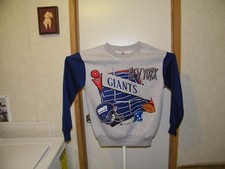 NFL NEW YOUR GIANTS YOUTH SIZE MEDIUM SWEATSHIRT GTS MADE IN USA KIDS NWT