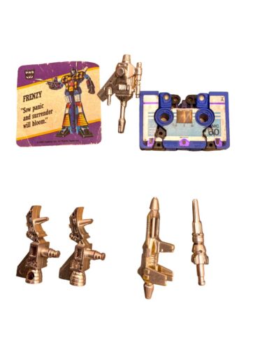 transformers parts insecticon, autobot and soundwave cassete accessories - Picture 3 of 10