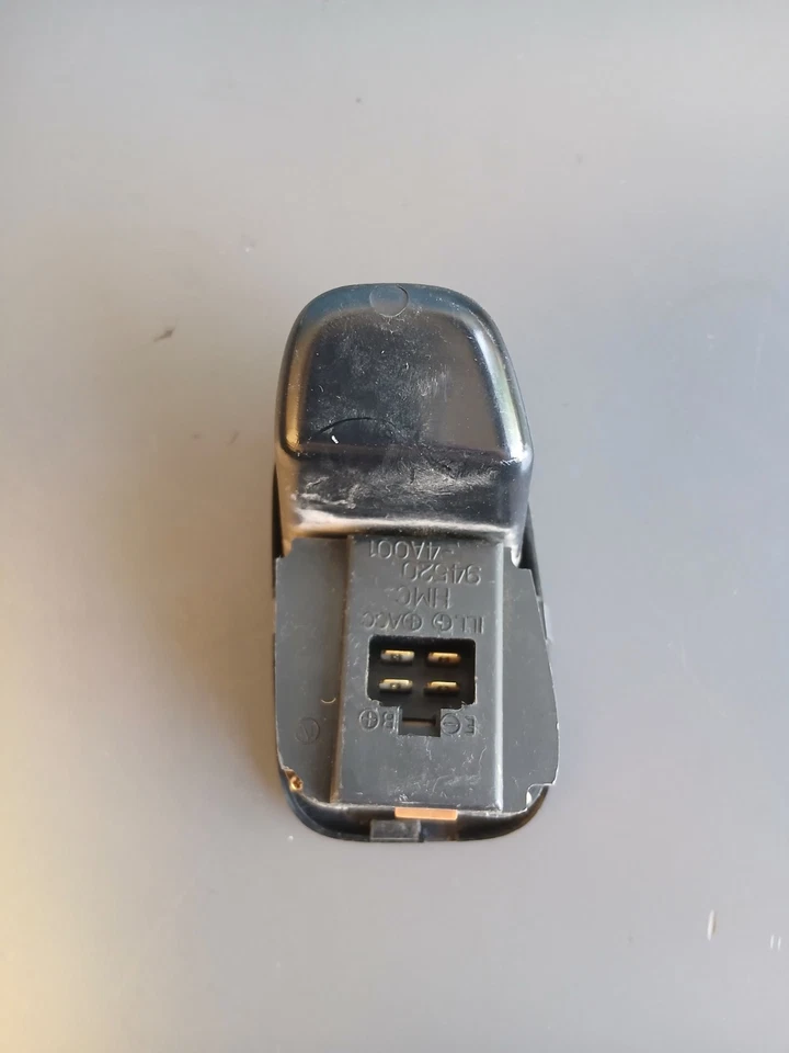 Hyundai H1 / Ecran multifonction / 945204A001 - Photo 3/4