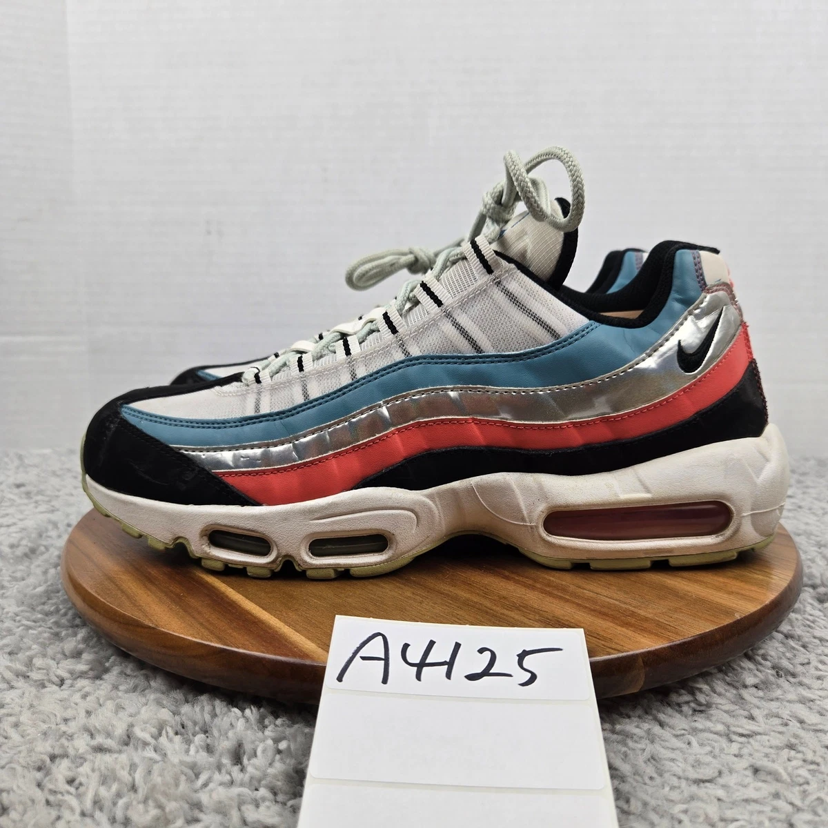 Nike Air Max 95 Alien 2019 Size 9.5 Rare Trainer Multicolor Runner Nike Air Max 95 Alien for Sale | Authenticity Guaranteed | eBay main image 2