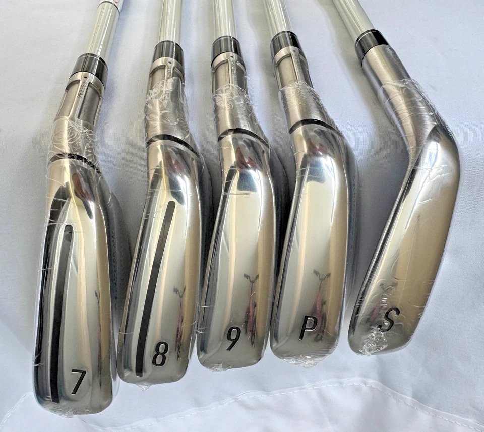 TaylorMade Women's SIM2 MAX Iron Set 5pc 7-Pw,Sw TENSEI BLUE TM40 Ladies Flex RH - Image 3 of 4