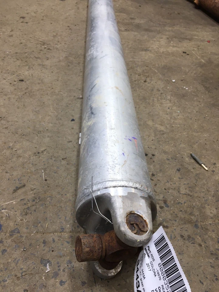 17 CHEVY COLORADO Rear Drive Shaft (No Shipping) - Изображение 3 из 3