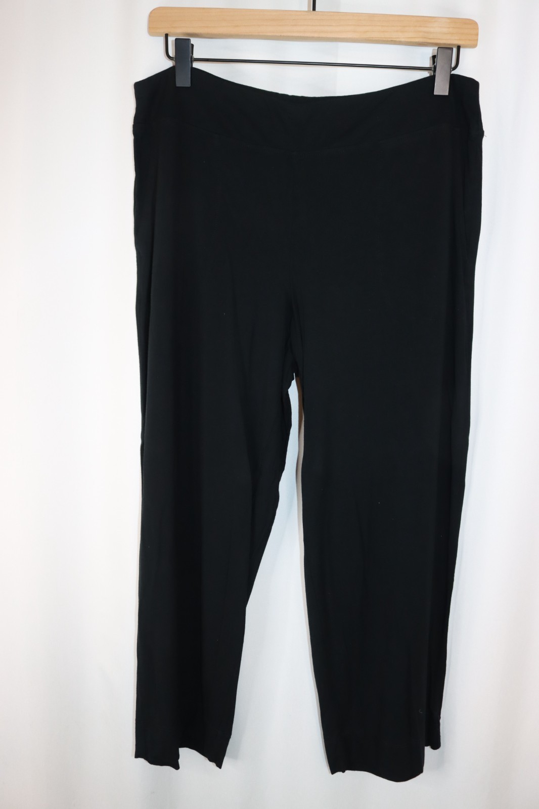 Soma Solid Black Medium Capri (41) - image 2