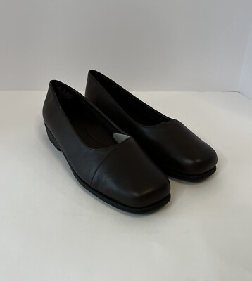Hush Puppies Isis Brown Nappa Flat closed toe slip on US 8.5/EU 39/40