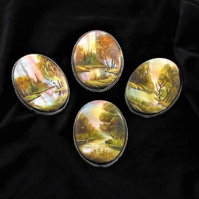 Broche En Nacre Laquée Fedoskino - Miniature Peinte à Main Signée - Portrait Femme - Neuf Sans Emballage