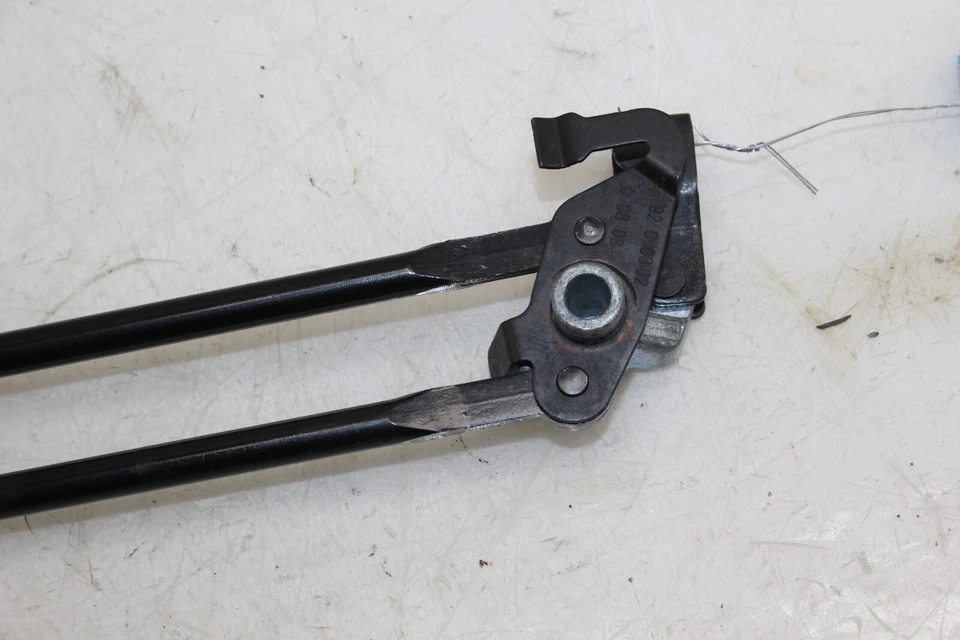 Nissan 370z 2010-2020 convertible cierre de pestillo delantero superior OEM FB166 Foto 4 de 4