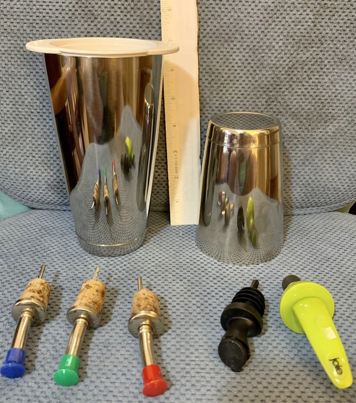 Cocktail Mixer(2), Strainer(1), Bottle pourers(5) Misc. Bar accessories