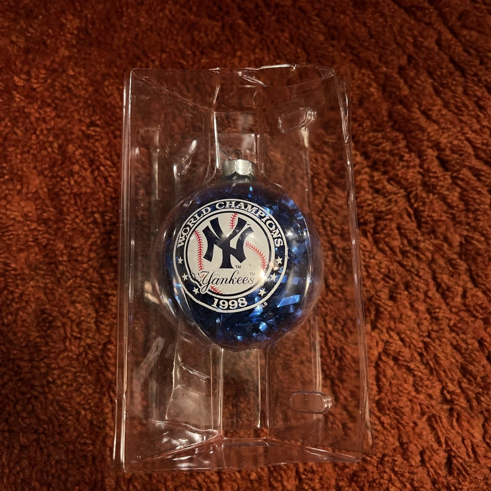 Vintage World Champions New York Yankees 1998 Christmas Ornament Holidays VTG NY - Image 2 of 4