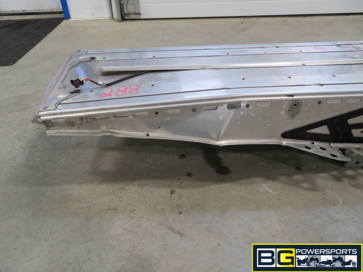s-l1200.jpg s-l1200.jpg