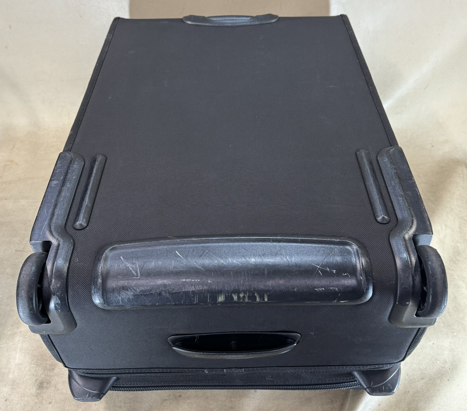 Kirkland Signature Black 27&rdquo; Upright Expandable Wheeled Large Trip Suitcase