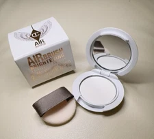 Charlotte Tilbury Airbrush Flawless Powder mini in transparent 0.8g with Puff
