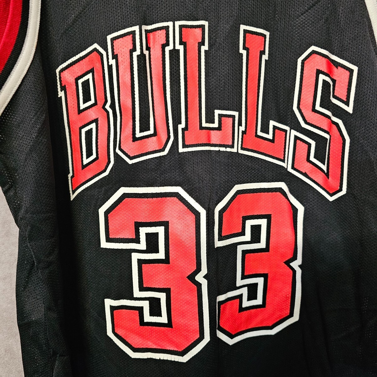 Vintage 90s Champion NBA Chicago Bulls Scottie Pippen 33