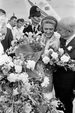 English aviator Sheila Scott touches down at London Airport after - Old Photo 16