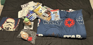 Lot Of Kids Star Wars Twin Comforter & Sheet Set +nite lite ,3 books