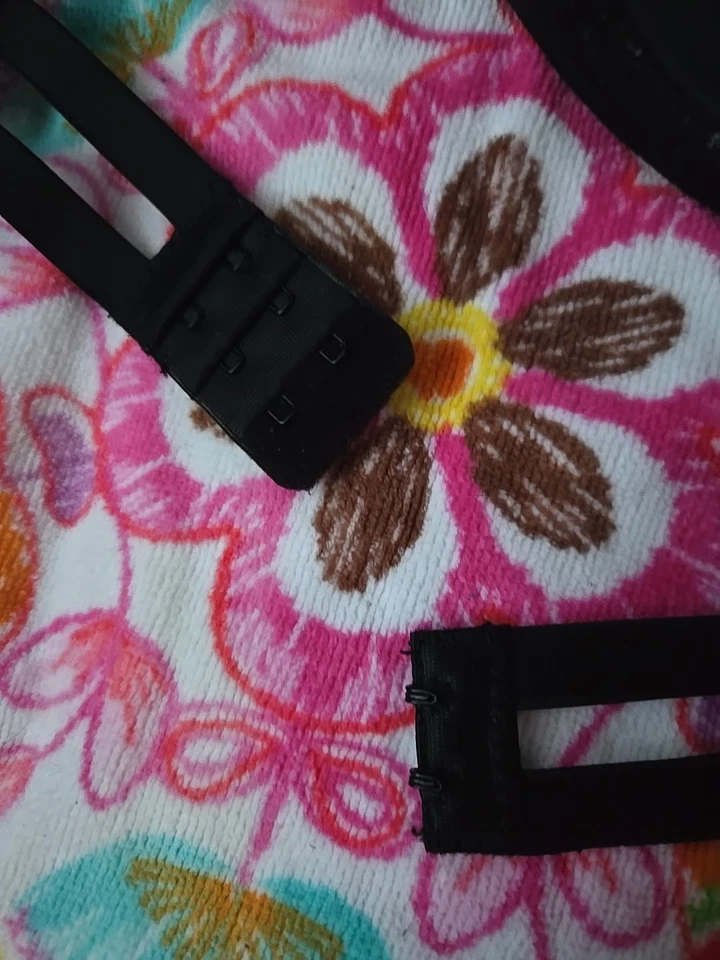 BEBE SPELL OUT LOGO UNDERWIRE BRA SIZE 38C - Image 4 of 4