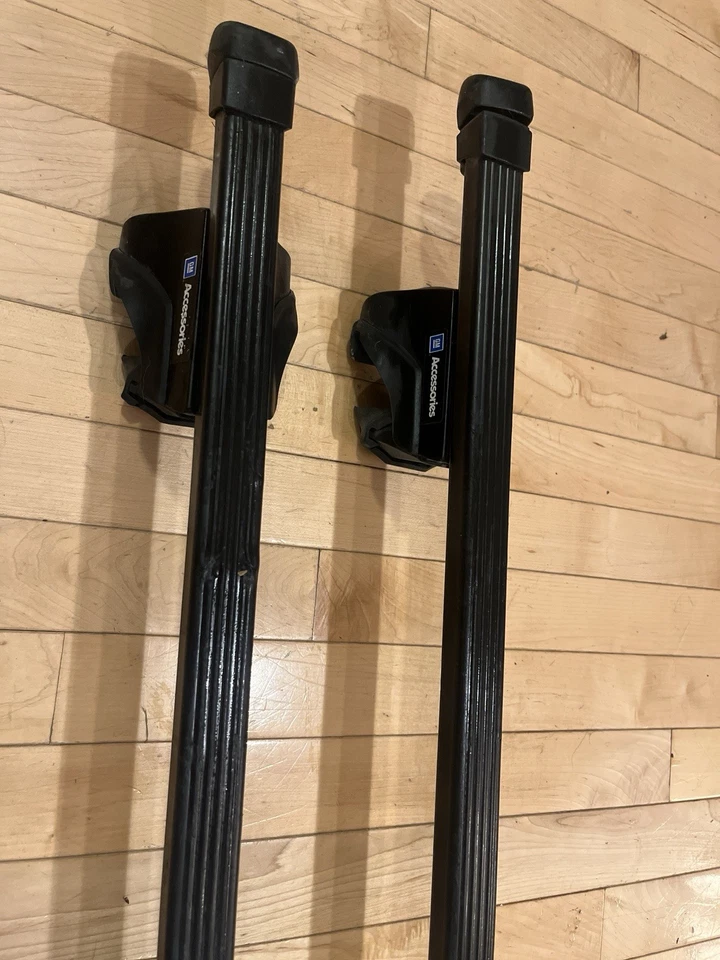 💙GM ACCESORIOS SUV OEM Baca de techo Barras transversales Rieles Negro + LLAVE Foto 2 de 4