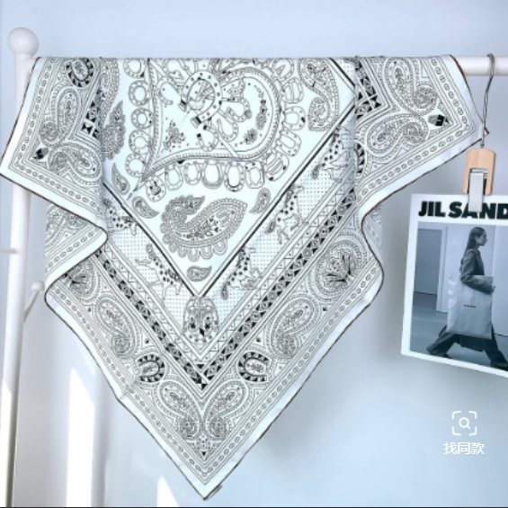 Pure 14 Momme Twill Silk  pattern Print Wrap Scarf Bandanna Square Shawl 35