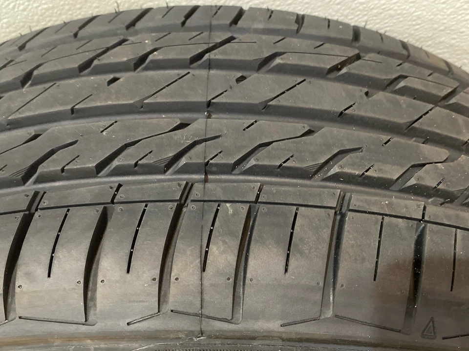 One 18" Tire American Roadstar Sport 215/55R18 Prod: 01/25 90% Tread Free Ship - Image 3 of 4
