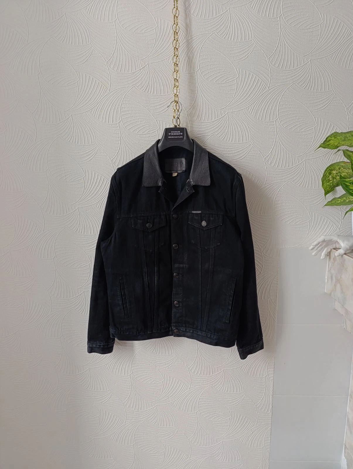Burberry — BURBERRY BRIT MENS SKIPER TRIM FIT DENIM FIT JACKET WITH LEATHER COLLAR