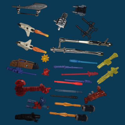 Hasbro Transformers  Accessories and Parts Lot  Guns Missiles Weapons 33 PC 