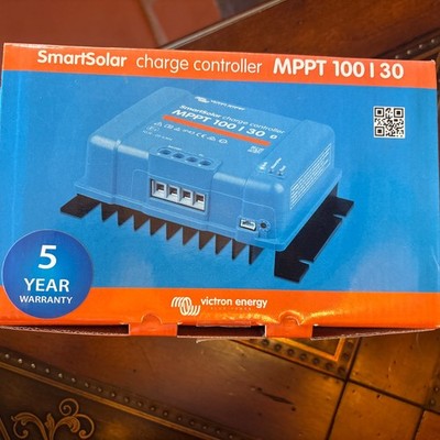 Victron Energy SCC110030210 SmartSolar MPPT 100/30 Charge Controller