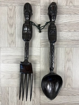 Afrikanischer handgeschnitzter Holzlöffel & Gabel - Deko - Salatbesteck - Neu
