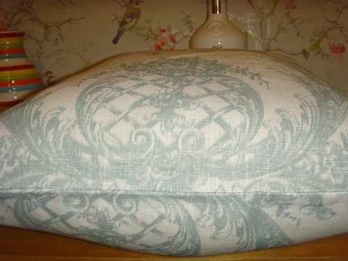 MADE IN CLARKE & CLARKE LILOU TOILE CUSHION COVER FOR 16IN PAD CREAM AND BLUE - Picture 2 of 2
