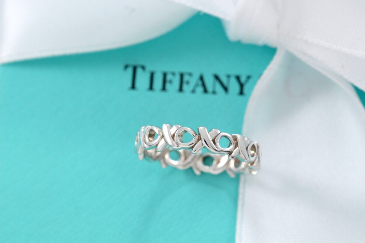 Tiffany & Co. Paloma Picasso Silver xoxo Hugs & Kisses Tiffany & Co. Paloma Picasso Silver xoxo Hugs & Kisses
