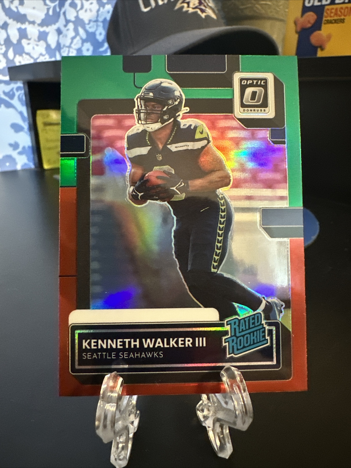 2022 Donruss KENNETH WALKER III Optic Rated Rookie Red/Green Preview No. P-318