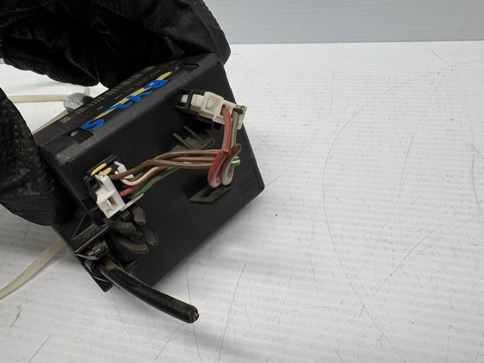 08-14 Módulo de control de interruptor de encendido Mercedes W204 C250 C300 con llave OEM Foto 4 de 4