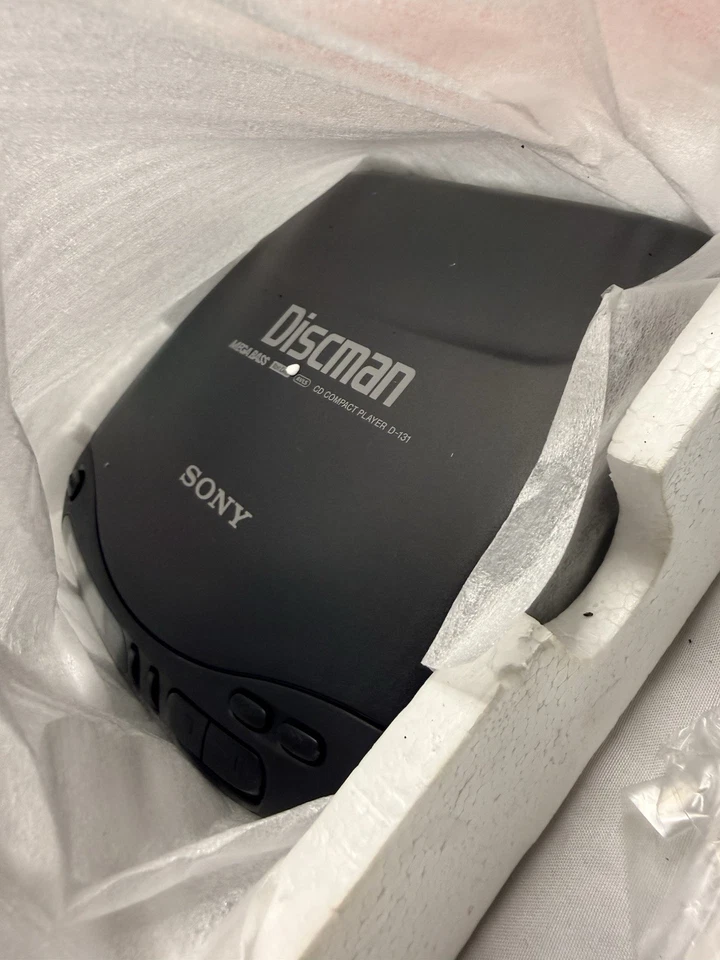 Reproductor de CD portátil Sony Discman D-131 en caja vintage años 90 probado completo nuevo en caja Foto 2 de 4