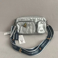 Destination D23 Lug Switcheroo Metallic Silver Mickey Bag NWT Puller and Charm