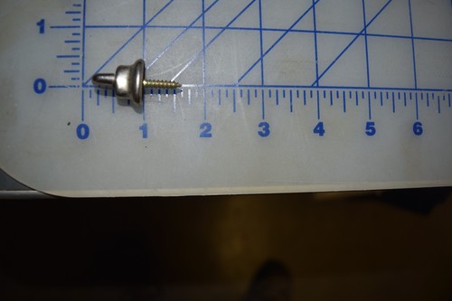 * Twist lock fasterner screw 5/8 - Picture 2 of 2